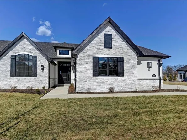 3908 W 85th St, Prairie Village, KS 66206