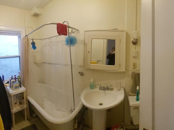 3rd image of 3207 Lyndale Ave S #3
