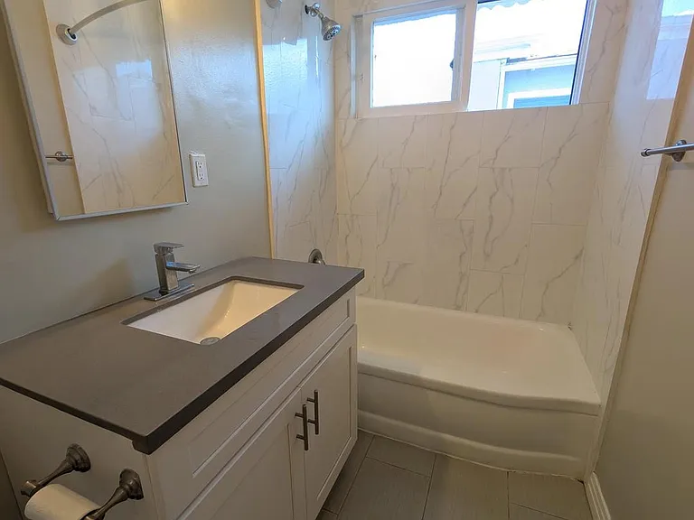 1509 S Orange Grove Ave #7 — Photo 13