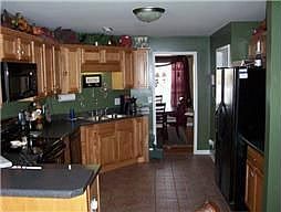 3rd image of 2541 Emerald Ct