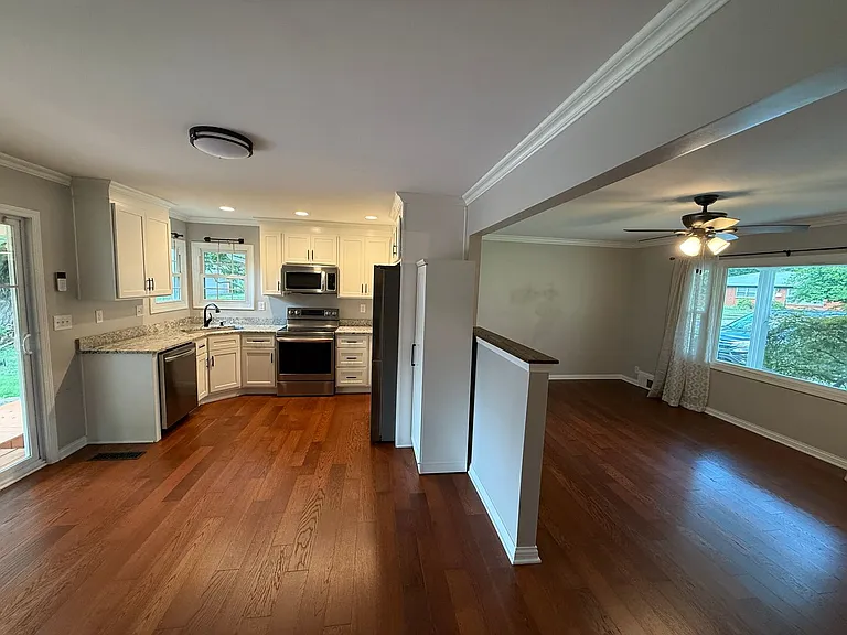 2614 Woodsdale Ave — Photo 6
