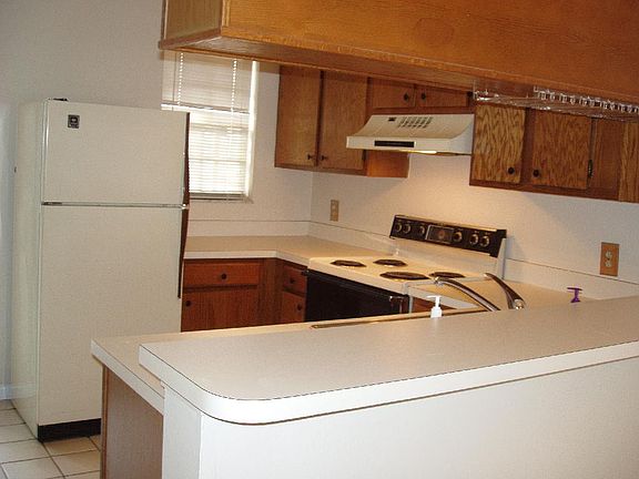 3rd image of 11304 Grandville Dr
