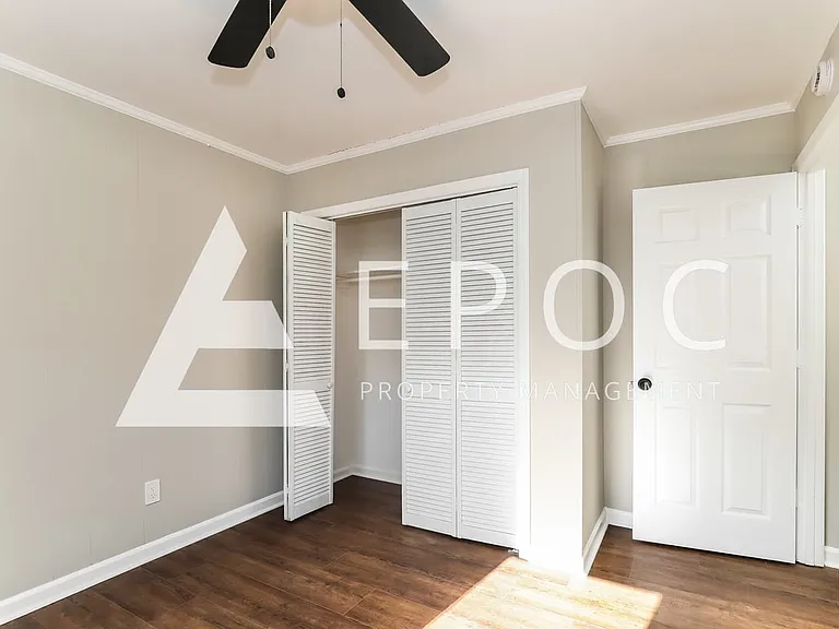 634 S Elm St #B — Photo 12
