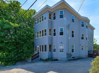 28 Hemans St, Worcester, MA 01605