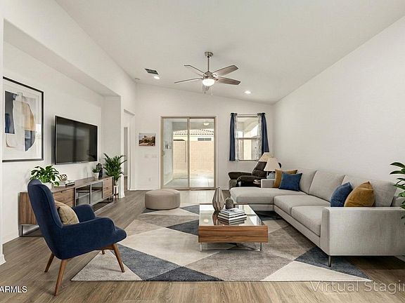 2nd image of 7922 W PASADENA Avenue