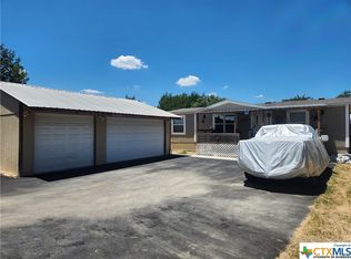 1035 Live Oak Dr, Canyon Lake, TX 78133