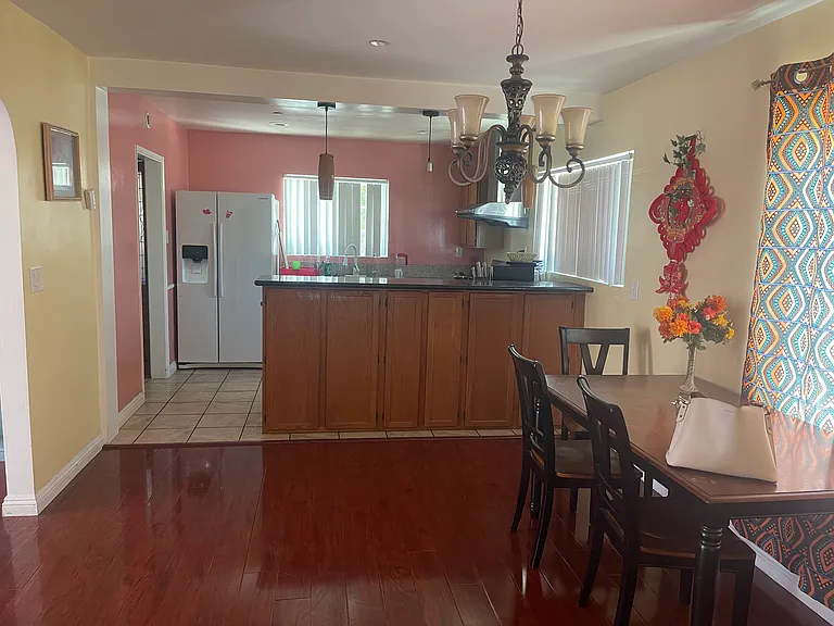 2548 Mayflower Ave #B — Photo 19