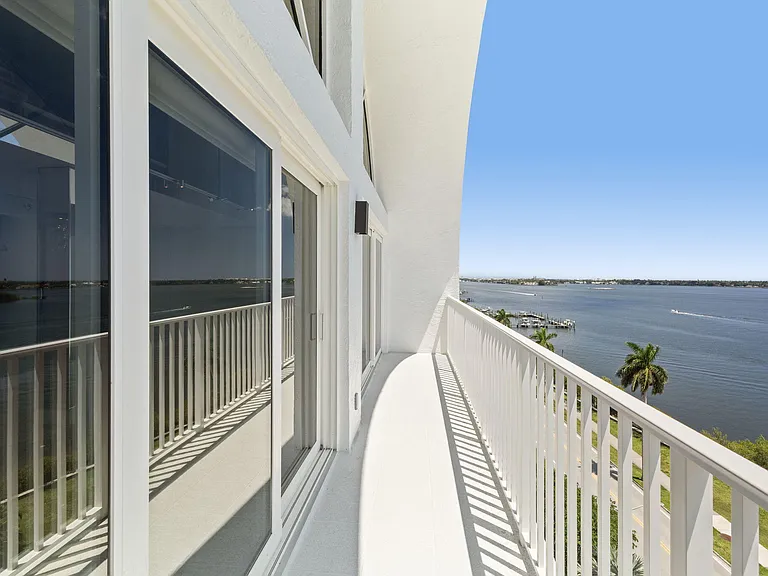 3901 S Flagler Dr #1002 — Photo 11