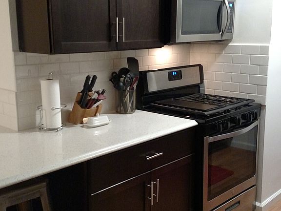 5th image of 3084 Vineland Ave