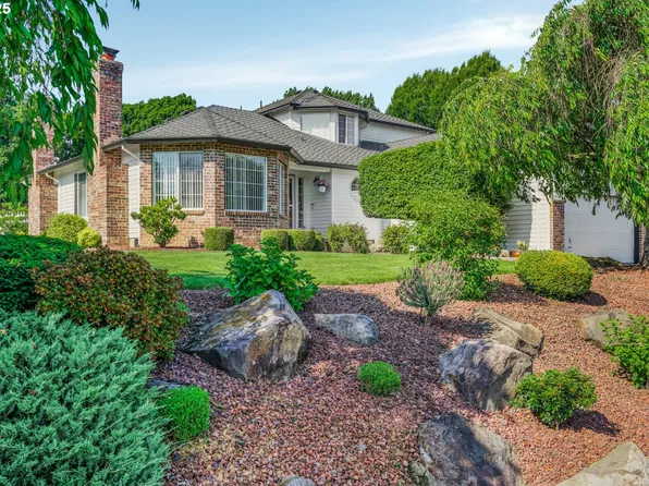 12717 SE Bluff Dr, Clackamas, OR 97015