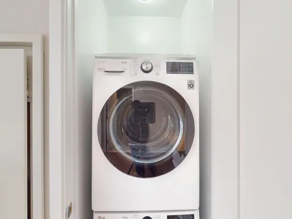 237 East 34th Street image 15 of 17