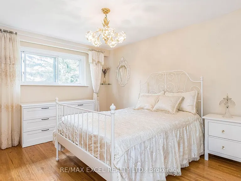 12 College Cres — Photo 9