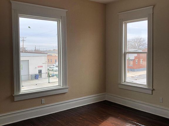 3rd image of 2309 Myrtle Ave