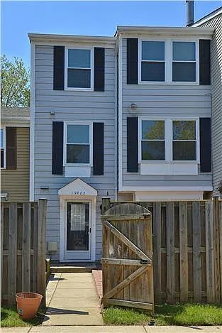 3 bed, 2.5 bath, 1604 sqft, $2,450 — Photo 2
