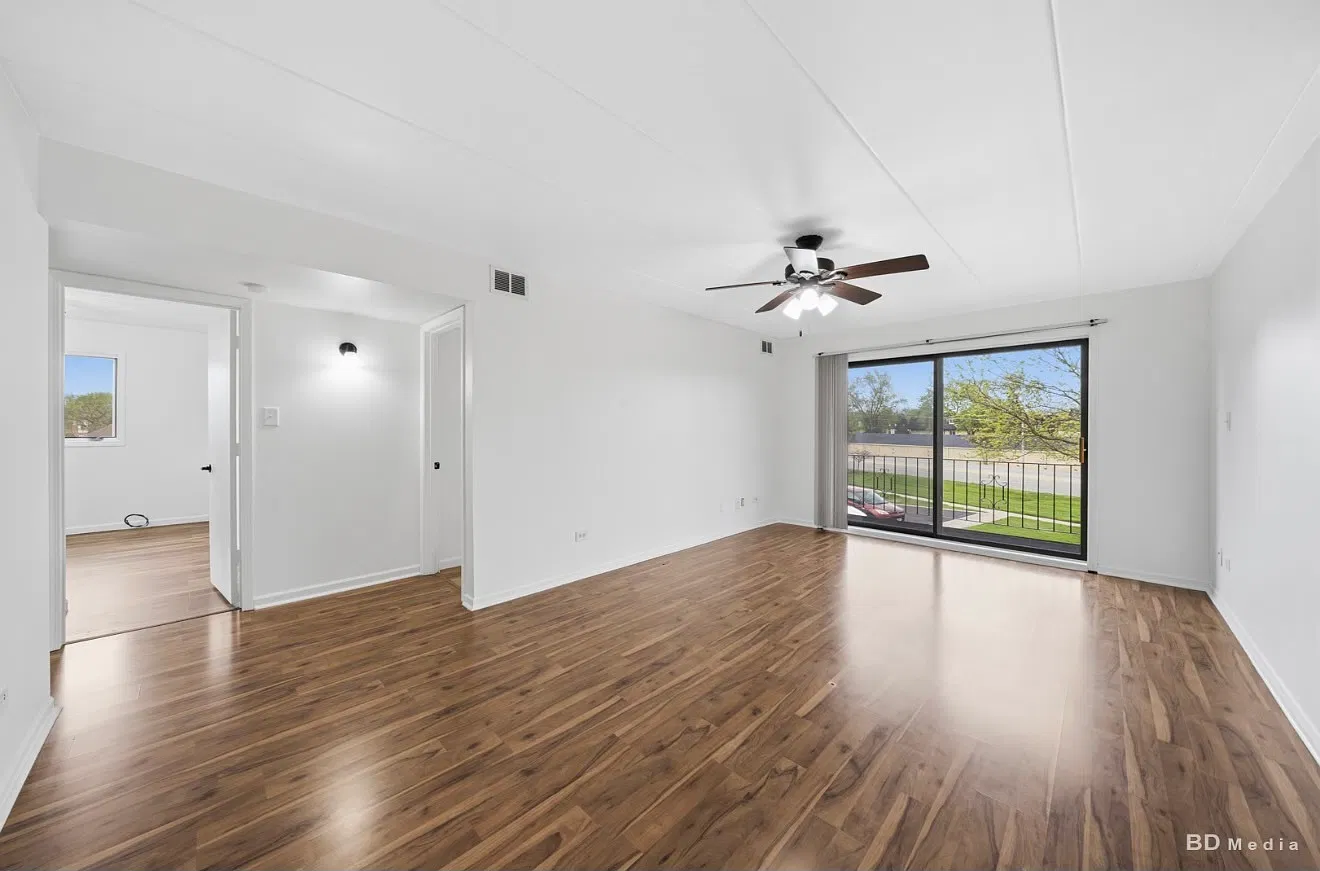 2 bed, 1500 sqft, $2,300 — Photo 3