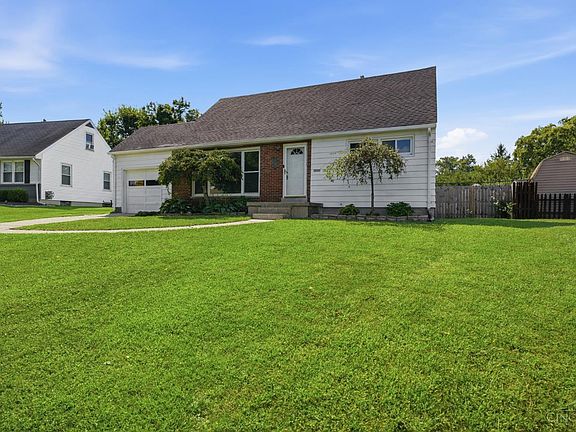 3rd image of 37 Beverly Dr