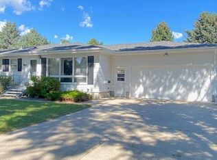1003 12th Ave NE, Aberdeen, SD 57401