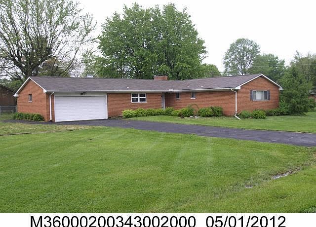 1st image of 841 Maple Dr