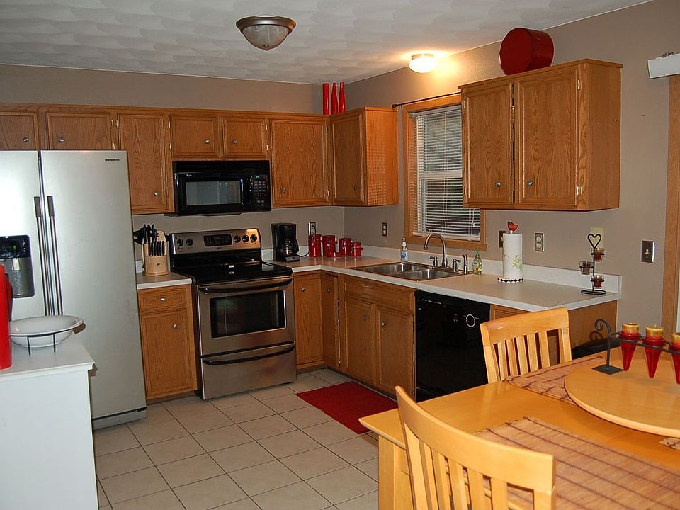 2nd image of 73 N Park Rd