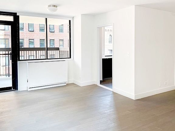 3rd image of 300 Mercer St APT 10J