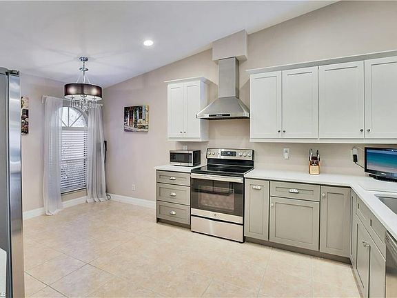 4th image of 4096 Springs Ln