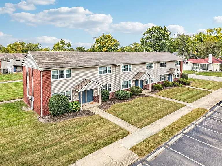Columbus Crossing Townhomes — Photo 23