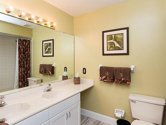 3rd image of 204 Parkside Pl #204