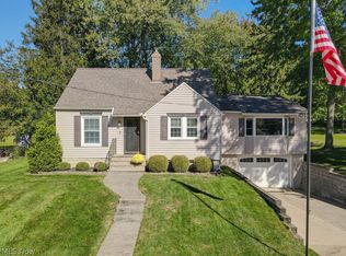 6162 Akins Rd, North Royalton, OH 44133