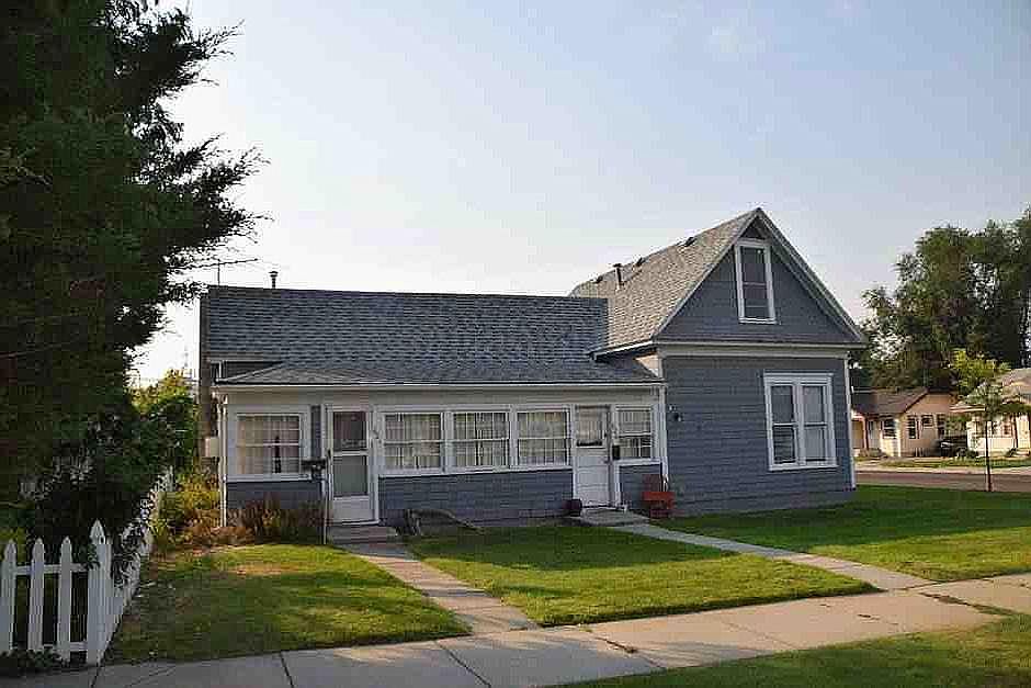 1st image of 624 9th Ave S