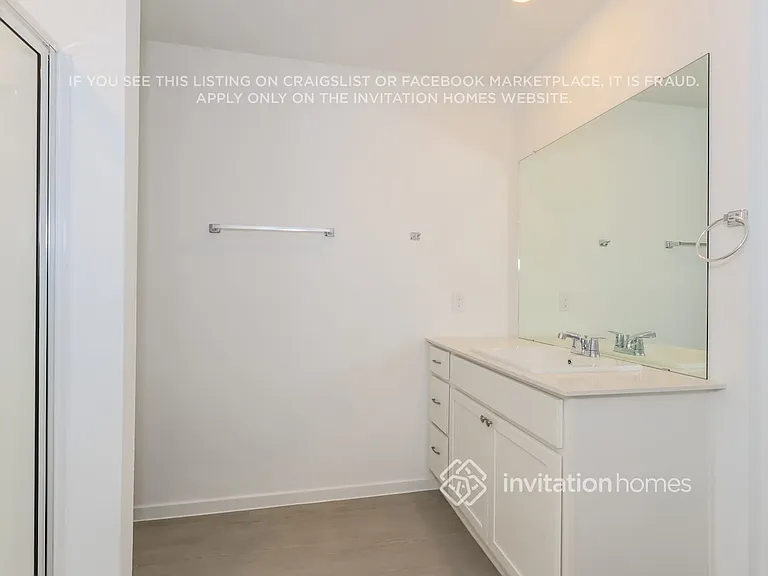 15215 Abella Dr — Photo 11