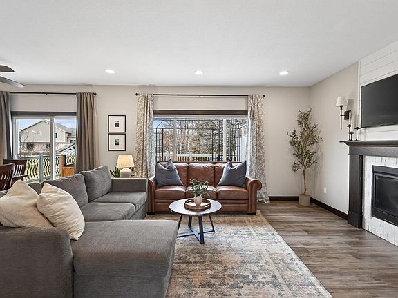 3rd image of 10115 Kaitlin Ave