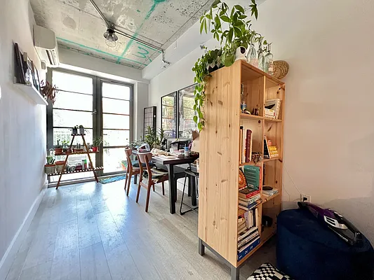 Rented by Pear NYC LLC | media 31