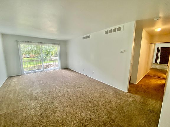 5th image of 2720 Golfside Dr APT 904