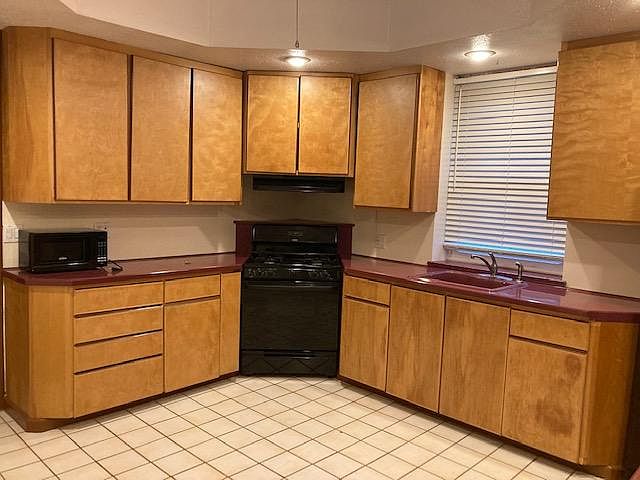 1st image of 3700 Woodbine Ave #2