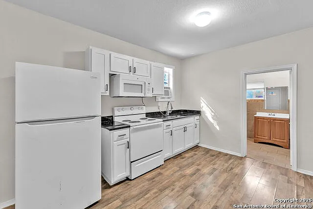 834 Division Ave #2 — Photo 11