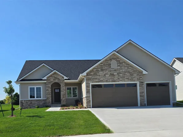 16300 Goodman Dr, Urbandale, IA 50323
