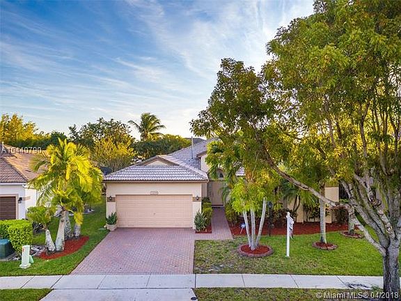 4th image of 13204 NW 13th St