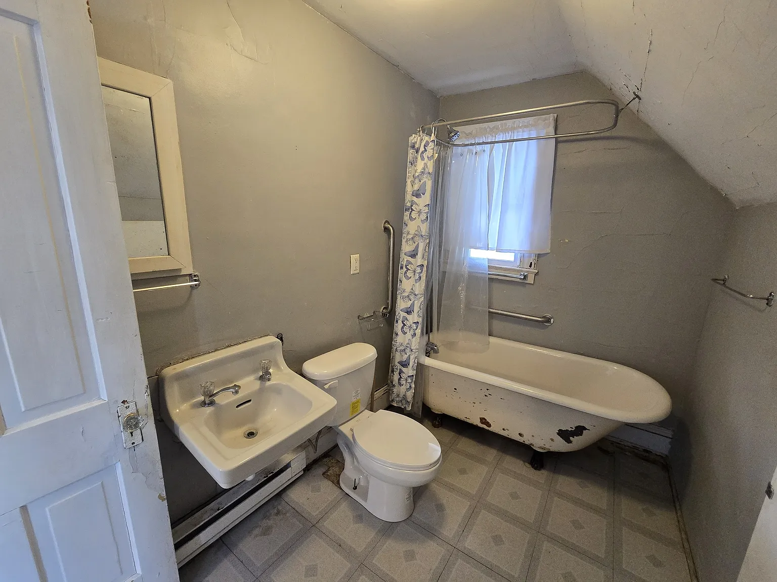 102 1/2 South Street - 1 — Photo 4