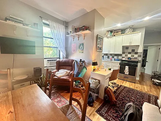 Rented by RBM Management | media 27