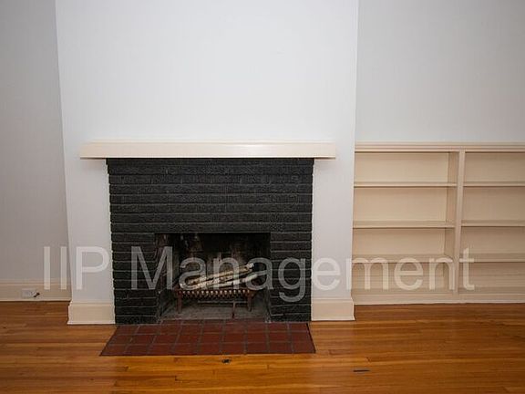 5th image of 2455 Woodmere Dr #2455