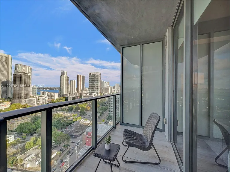 121 NE 34th St #2106A — Photo 3
