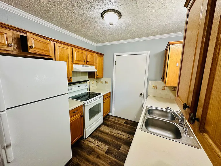 414 Newcomb Cv — Photo 4