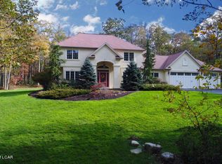 500 Sandspring Rd, Bear Creek Township, PA 18702
