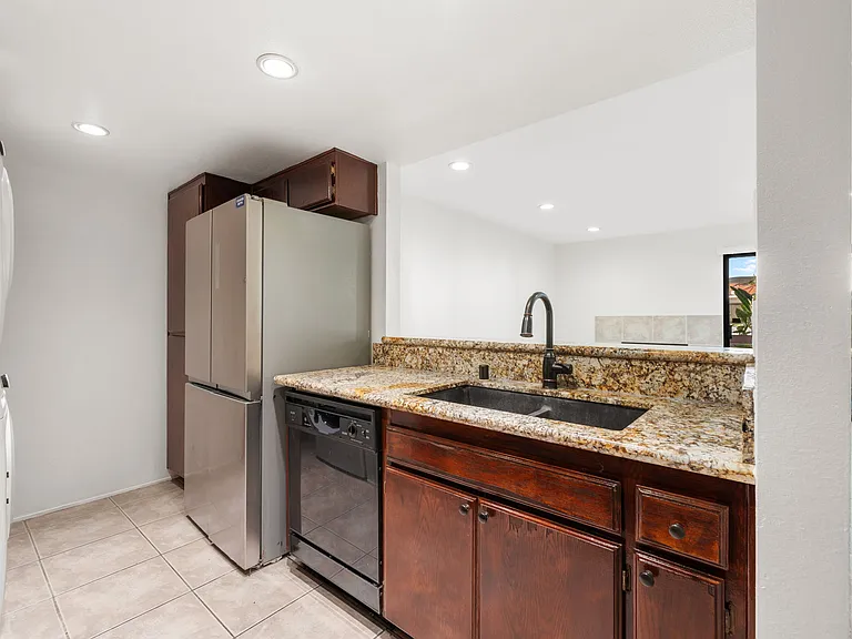 9424 Twin Trails Dr #103 — Photo 23