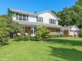 26301 N Fairfield Rd, Lake Zurich, IL 60047