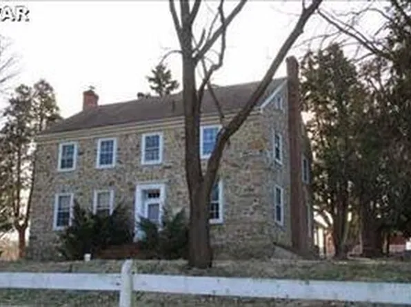 4732 W Hopewell Rd, Center Valley, PA 18034