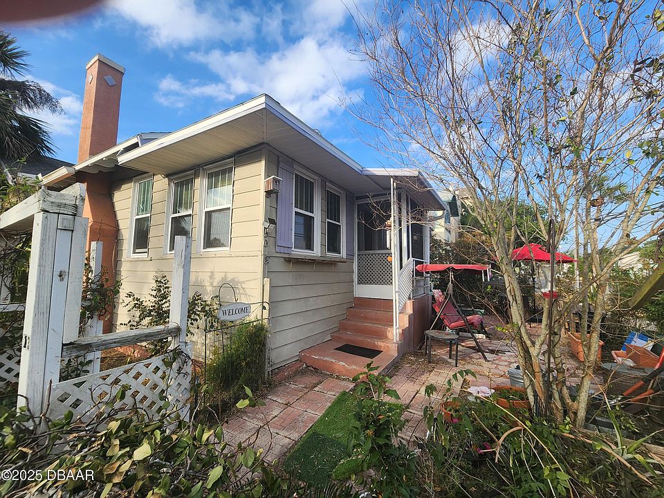 1st image of 149 S Oleander Ave