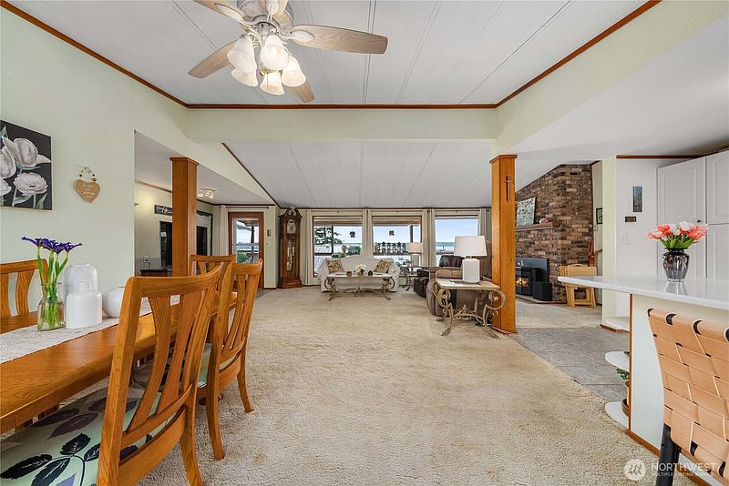 5th image of 8210 177th Avenue SW
