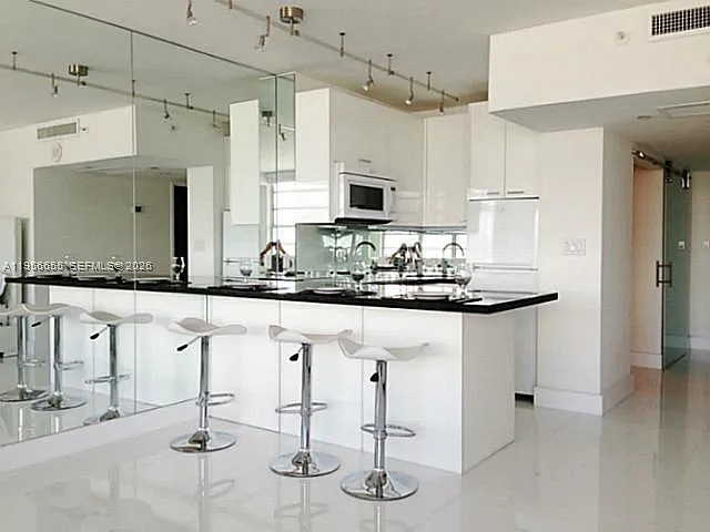 Decoplage Condo — Photo 2