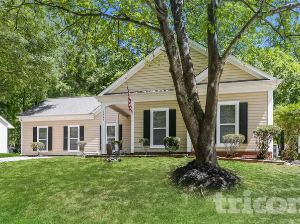 7825 Pence Pond Ln, Charlotte, NC 28227